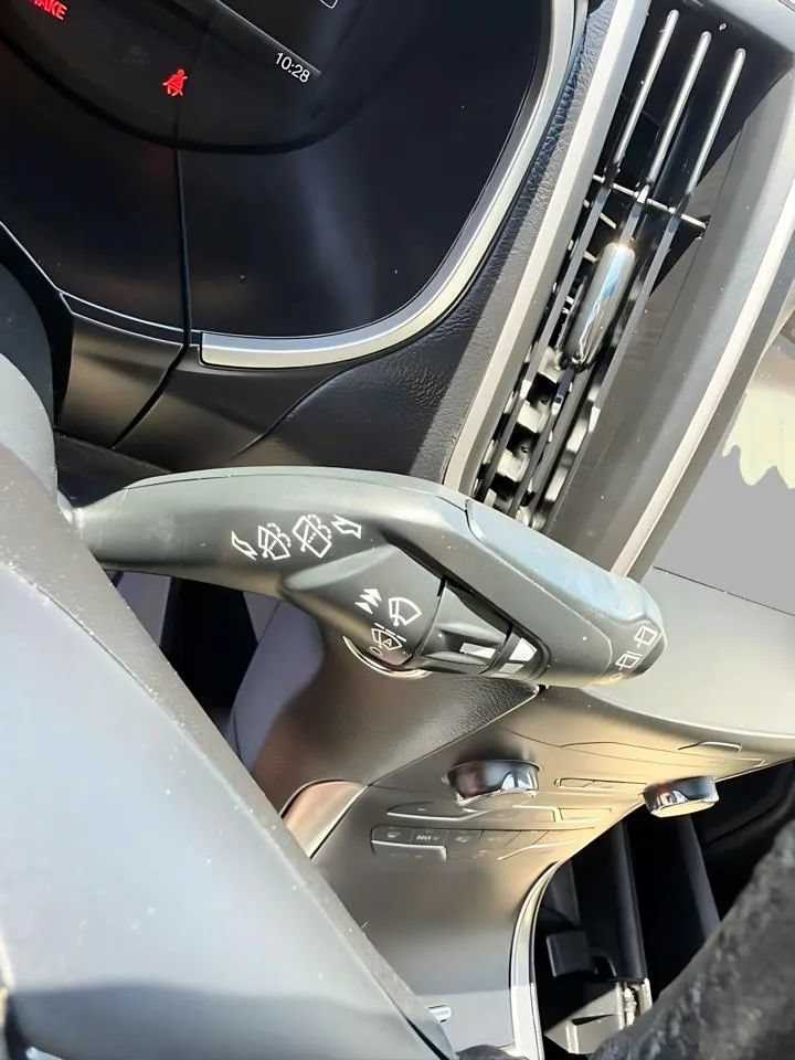 Used 2019 Ford Edge SEL w/ Equipment Group 201A FWD image 21