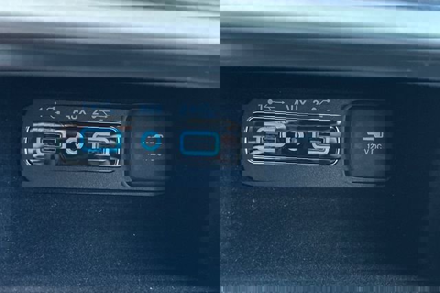 Used 2021 Jeep Grand Cherokee Laredo image 33