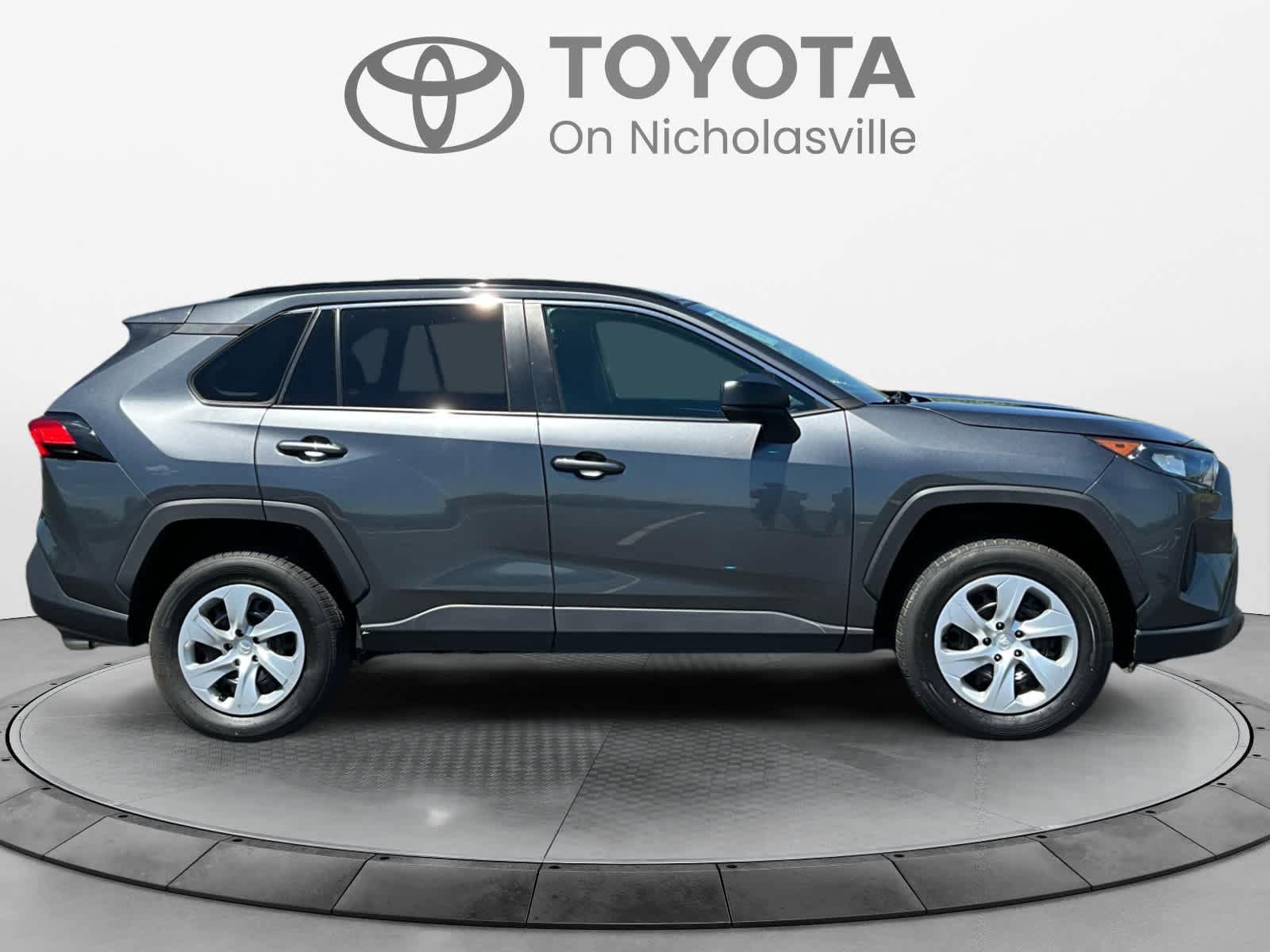 Used 2021 Toyota RAV4 LE AWD/4WD image 7