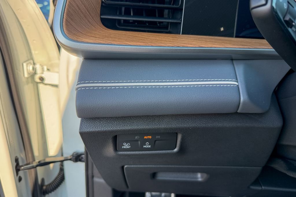 New 2026 Volkswagen Tiguan SEL R-Line image 20