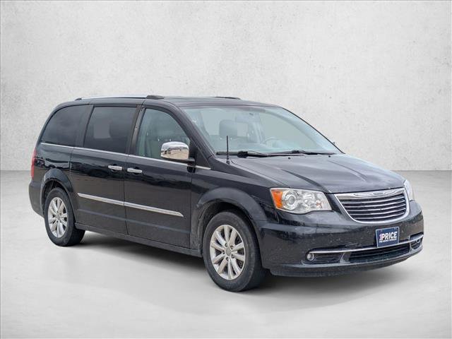 Used 2016 Chrysler Town & Country Limited Platinum image 3