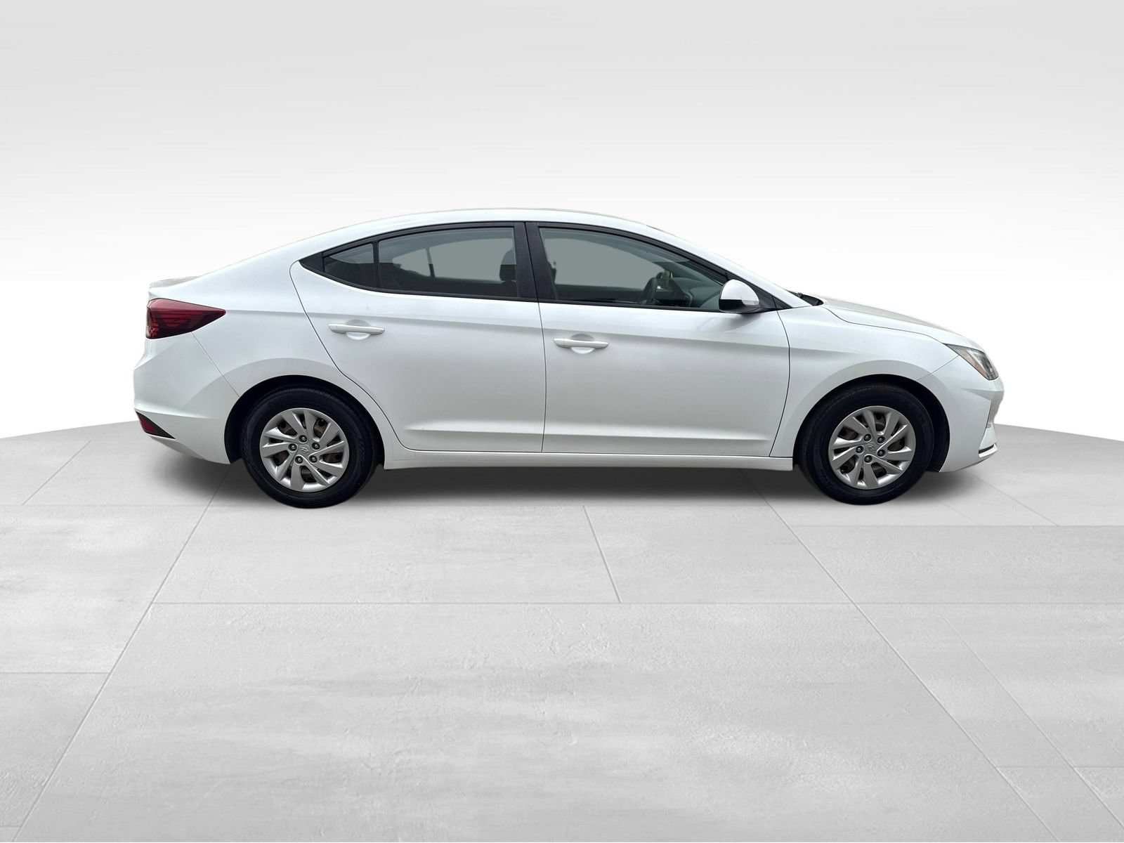 Used 2020 Hyundai Elantra SE w/ Cargo Package (C1) FWD image 6