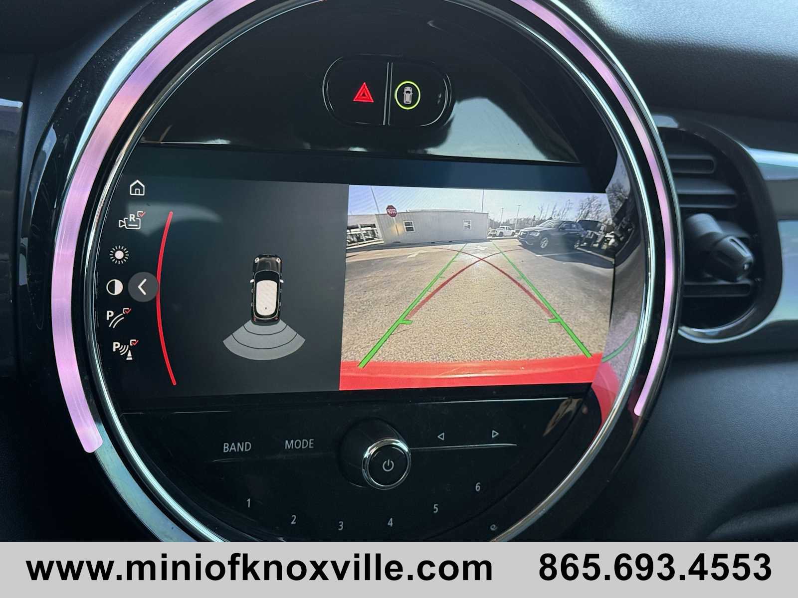 Used 2024 MINI Cooper 4-Door Hardtop image 26