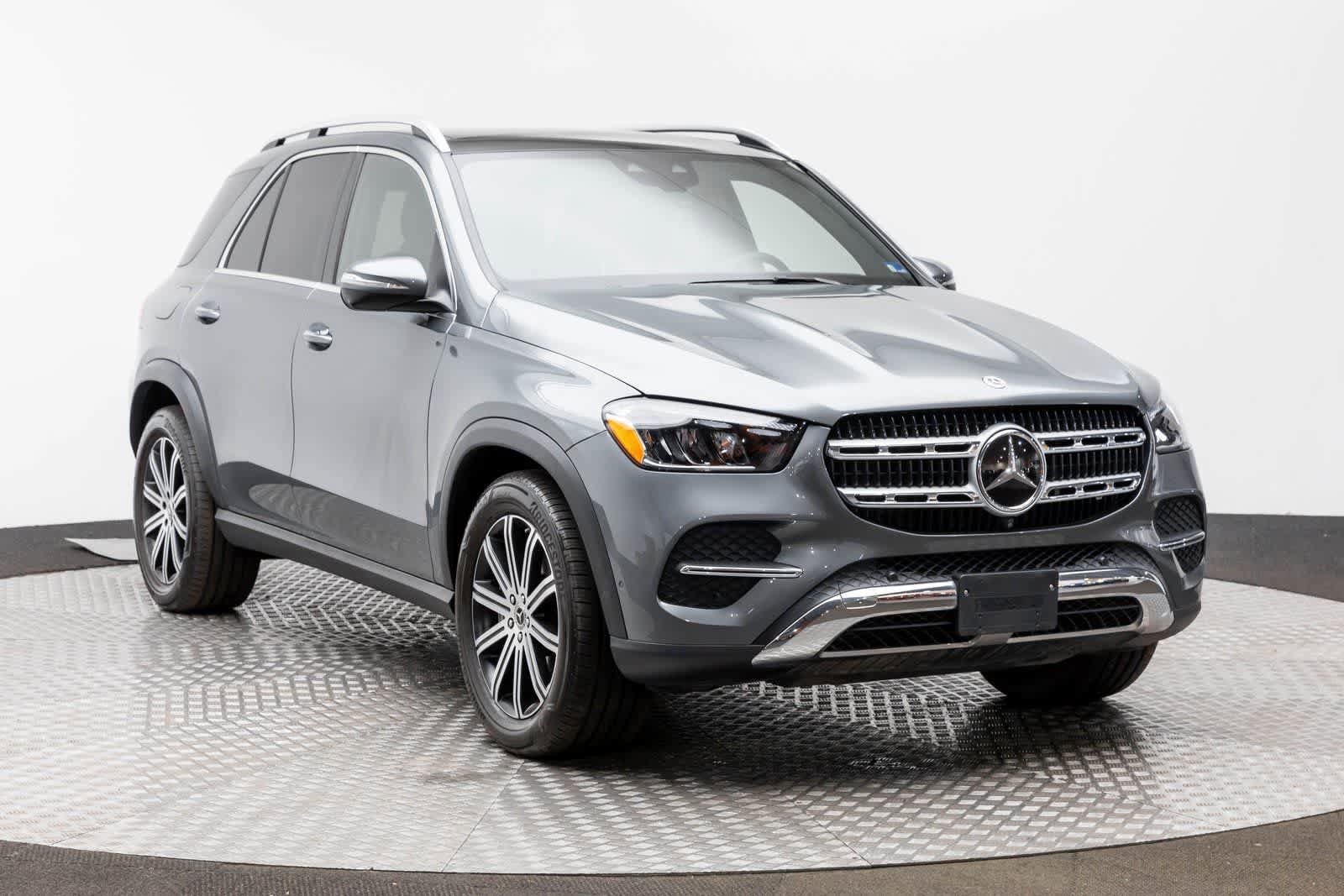 Used 2025 Mercedes-Benz GLE 450e 4MATIC w/ Driver Assistance Package image 54