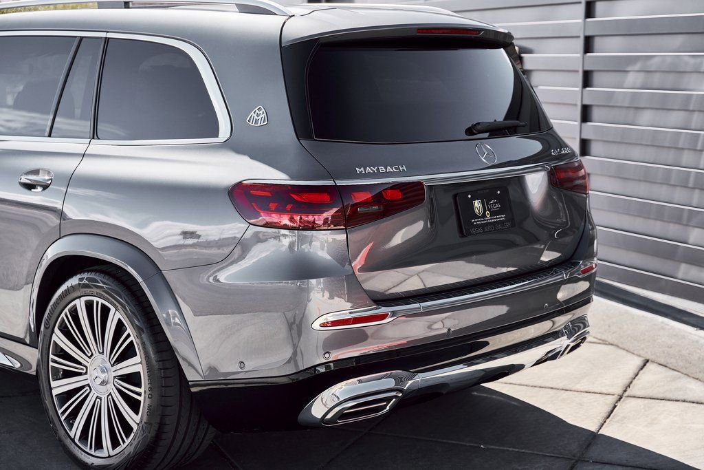 Used 2025 Mercedes-Benz Maybach GLS 600 4MATIC image 11