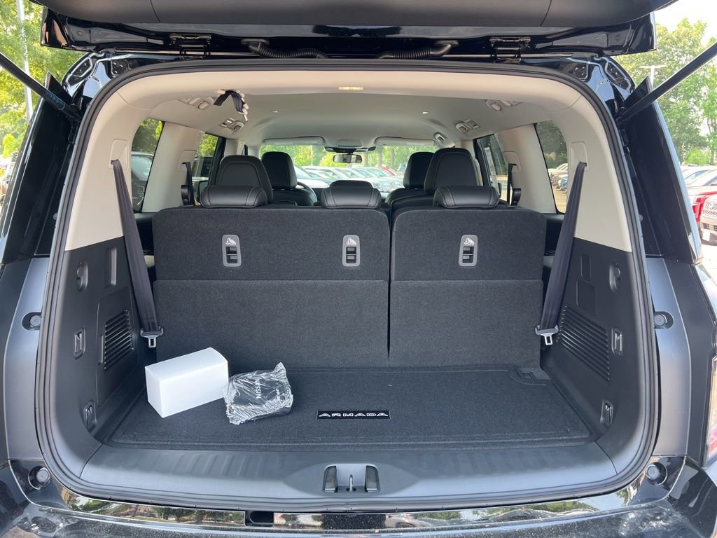 New 2025 Nissan Armada SV image 19