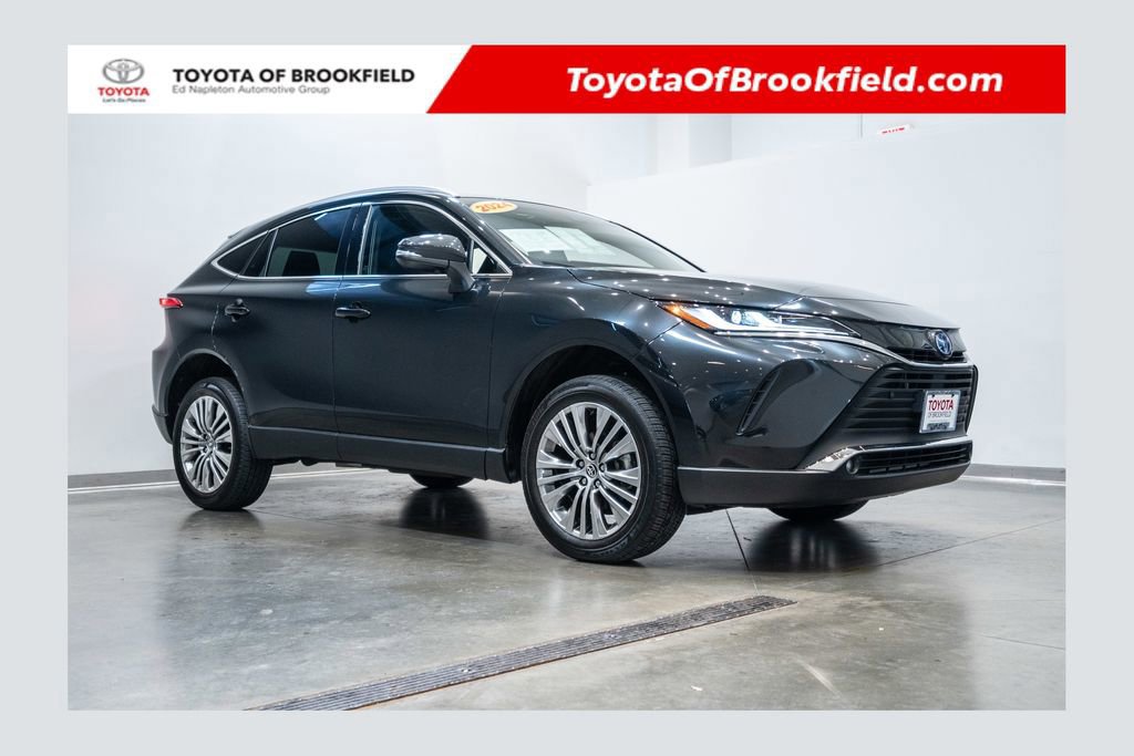 Used 2024 Toyota Venza XLE AWD/4WD image 1