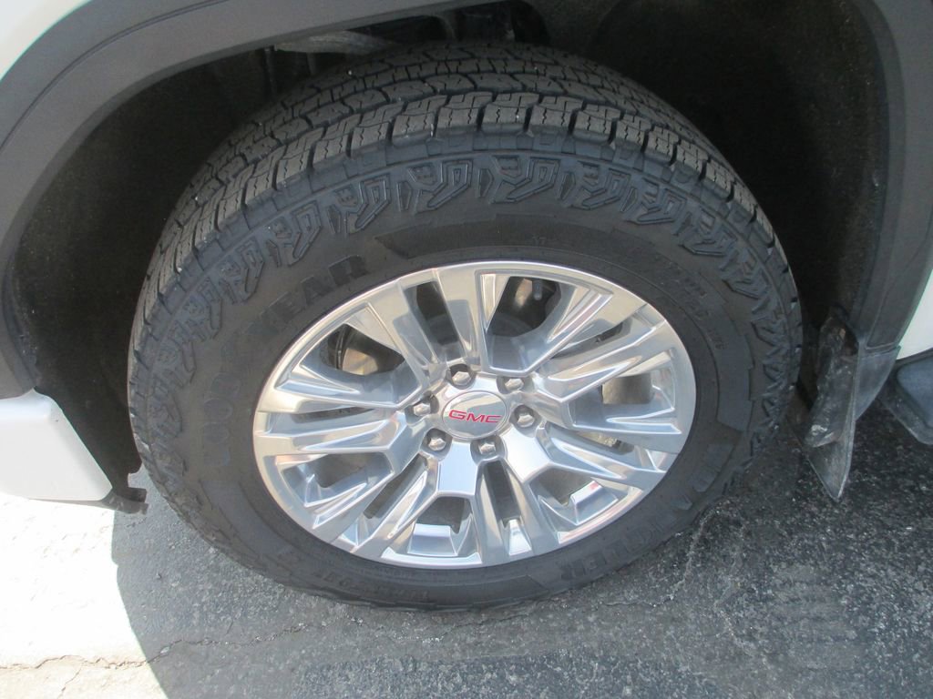 Used 2021 GMC Sierra 1500 Denali w/ Driver Alert Package II image 16