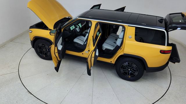 Used 2024 Rivian R1S Adventure image 88