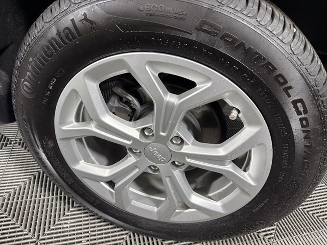 Used 2024 Jeep Compass Latitude image 13