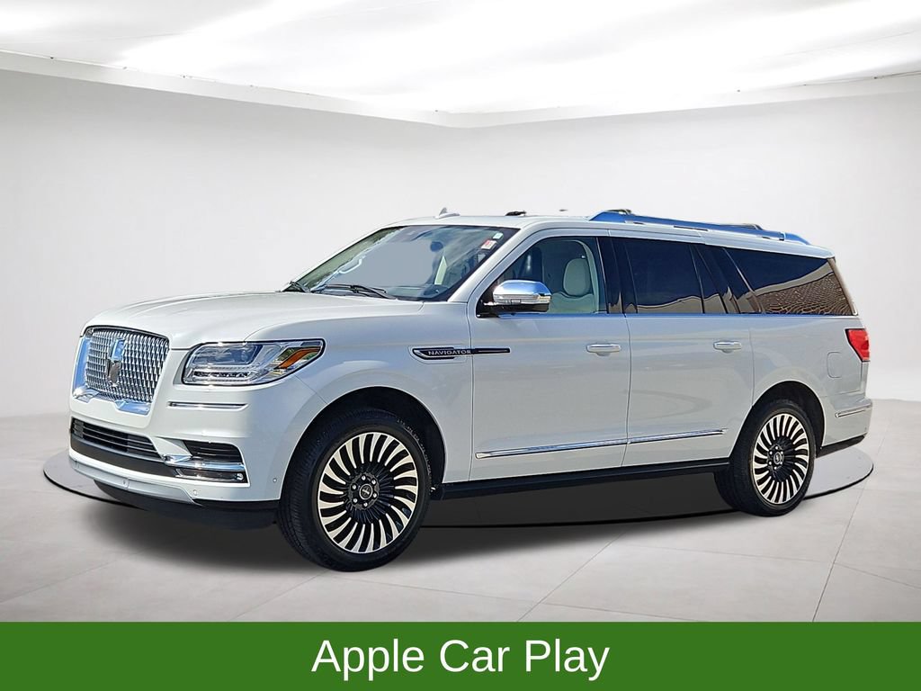 Used 2021 Lincoln Navigator L Black Label w/ Cargo Convenience Package AWD/4WD image 3