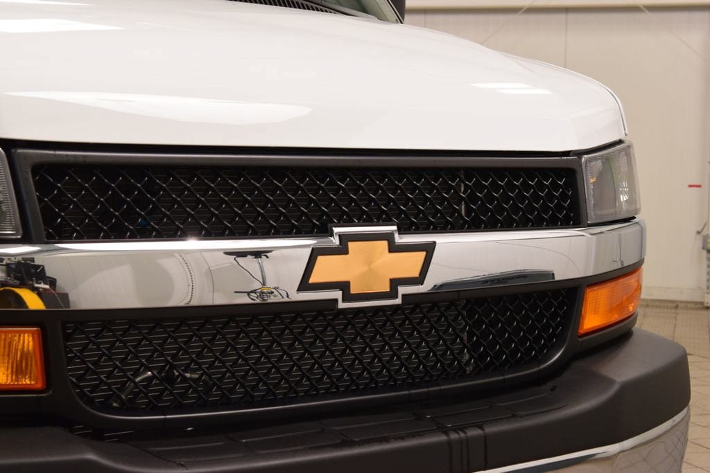 New 2026 Chevrolet Express 3500 Extended w/ Driver Convenience Package RWD image 6