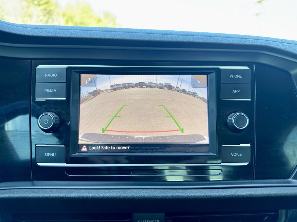 Used 2023 Volkswagen Jetta SE image 23