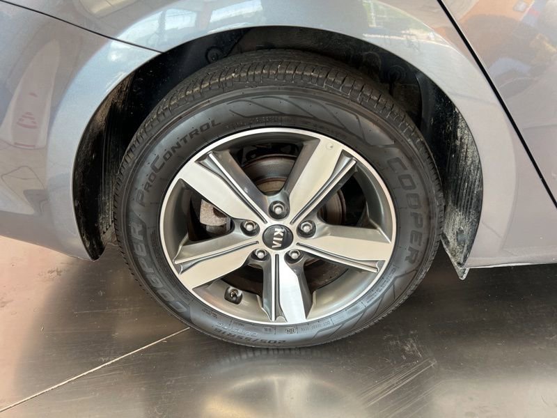 Used 2018 Kia Forte S w/ S Technology Plus Package FWD image 9