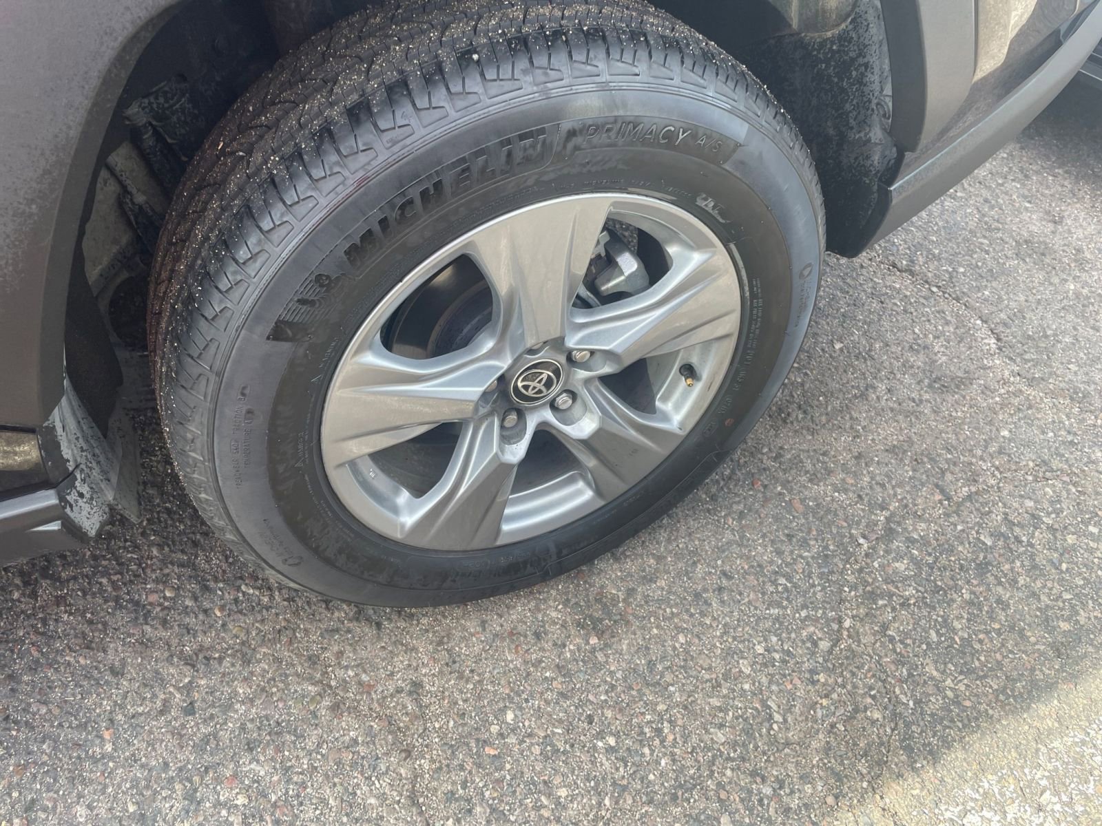 Used 2025 Toyota RAV4 LE image 29