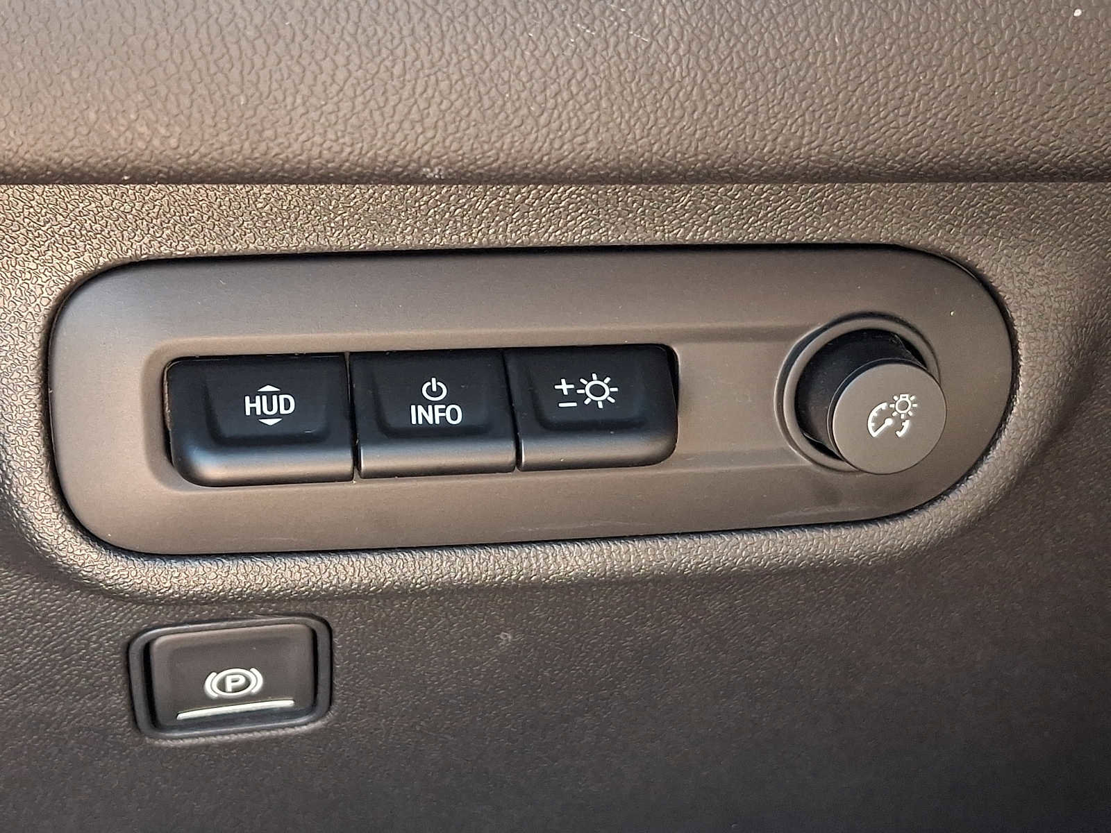Used 2024 GMC Terrain Denali w/ Denali Premium Package AWD/4WD image 33