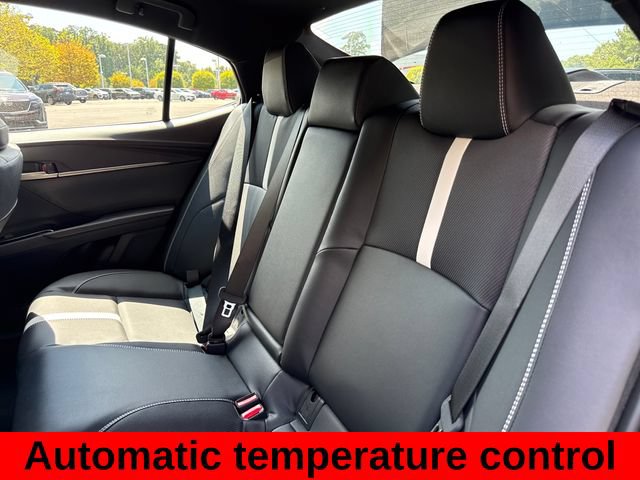 Used 2026 Toyota Camry SE w/ Convenience Package FWD image 21