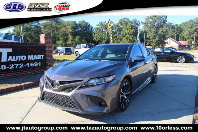 Used 2020 Toyota Camry SE FWD image 3