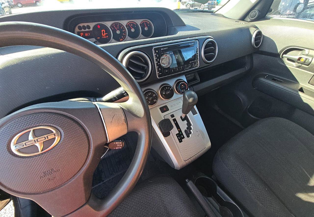 Used 2008 Scion xB FWD image 17