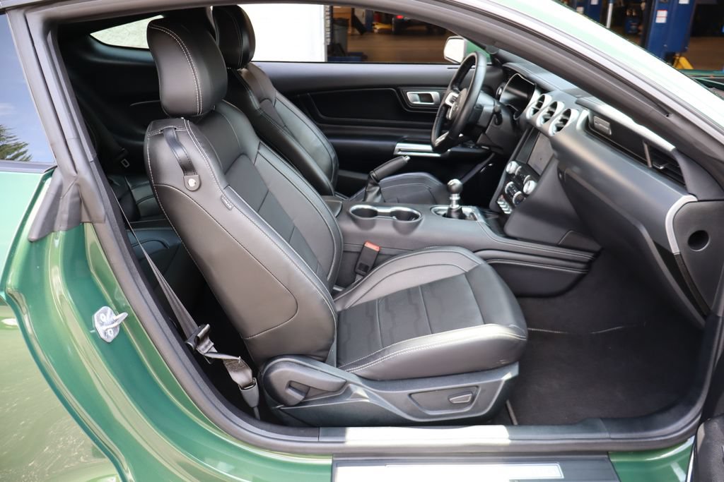 Used 2022 Ford Mustang GT Premium w/ Equipment Group 401A RWD image 32
