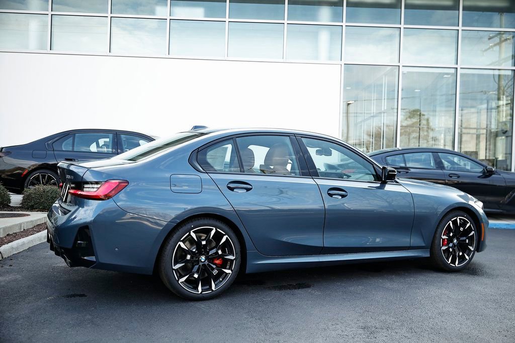 New 2026 BMW 330i Sedan w/ M Sport Package image 7