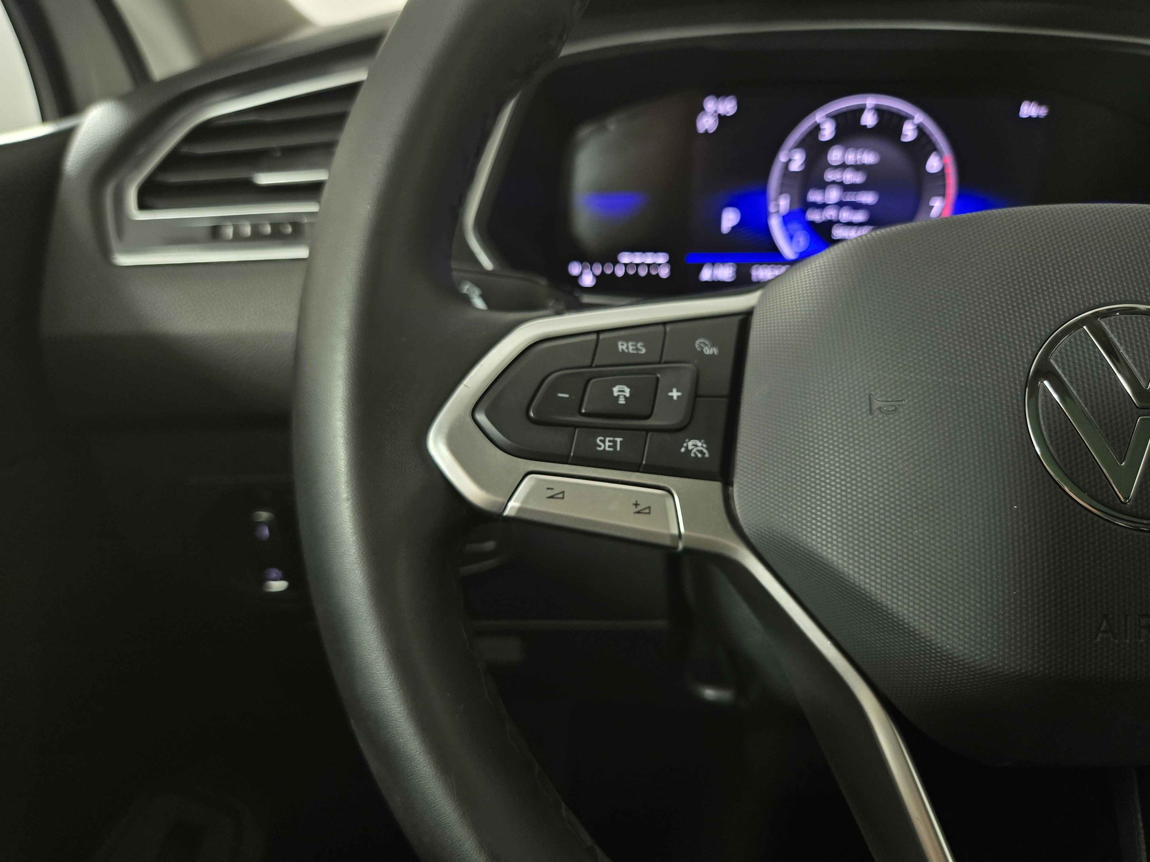 Used 2024 Volkswagen Tiguan Wolfsburg Edition FWD image 16