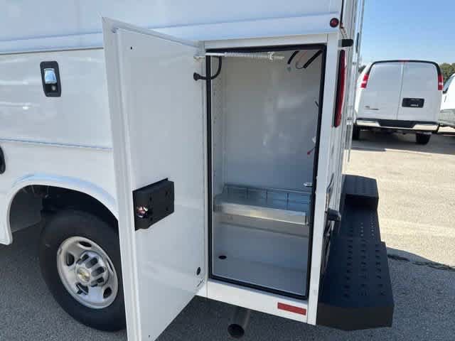 New 2025 Chevrolet Express 3500 w/ Power Convenience Package RWD image 9