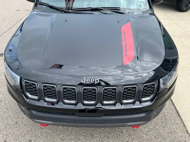Certified 2024 Jeep Compass Trailhawk AWD/4WD image 30
