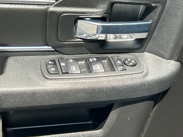 Used 2022 RAM 1500 Classic Warlock AWD/4WD image 18
