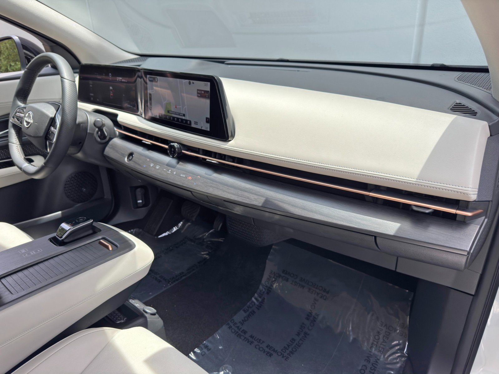 Used 2023 Nissan Ariya AWD image 13