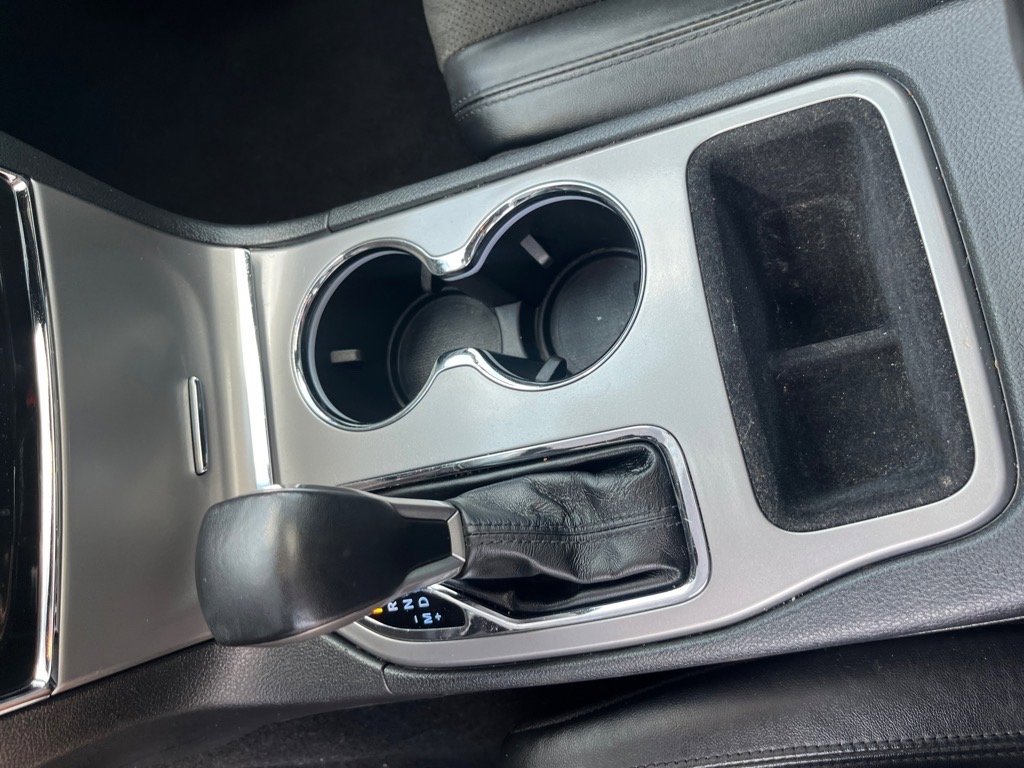 Used 2021 Jeep Grand Cherokee Laredo X image 15