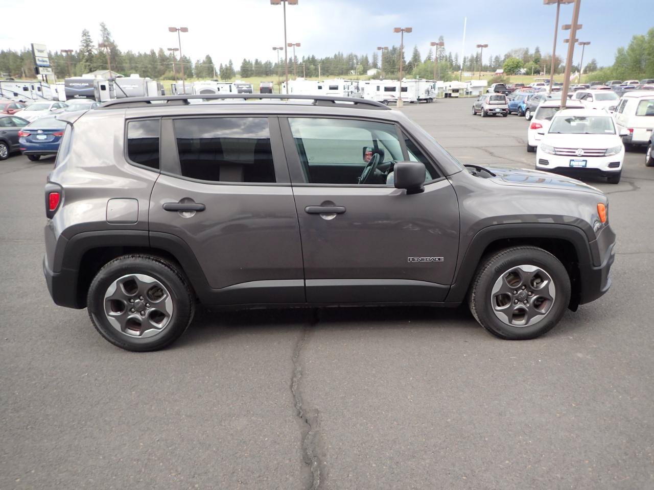 Used 2017 Jeep Renegade Sport w/ Power & Air Group FWD image 6