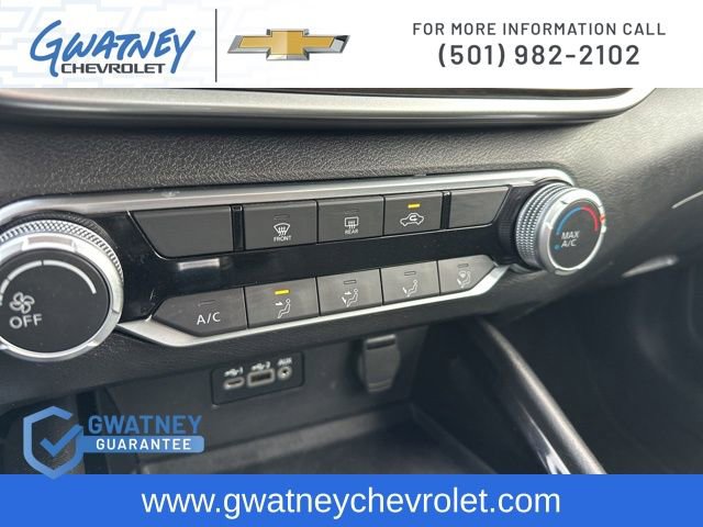 Used 2024 Nissan Altima 2.5 SV image 19