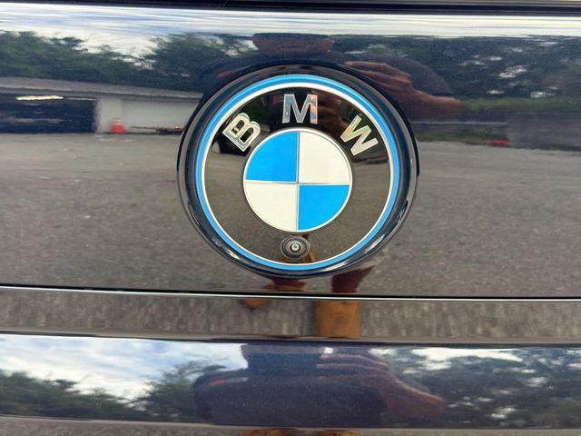 Used 2025 BMW i7 eDrive50 w/ M Sport Package RWD image 11