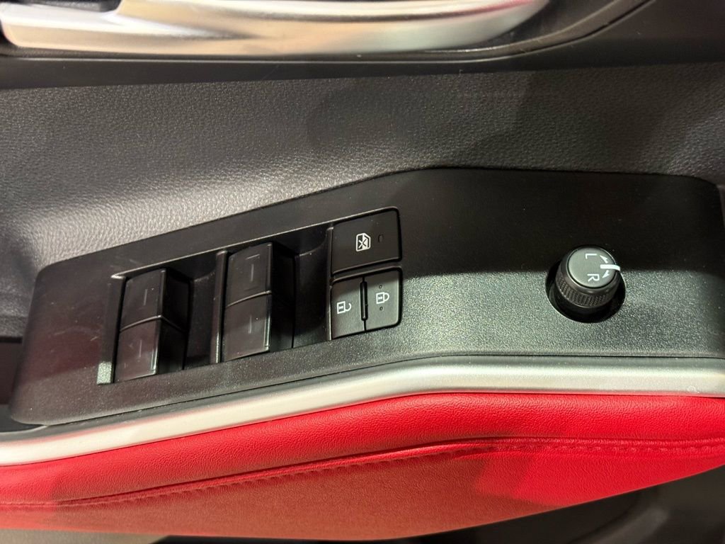 Certified 2025 Toyota Highlander XSE image 15