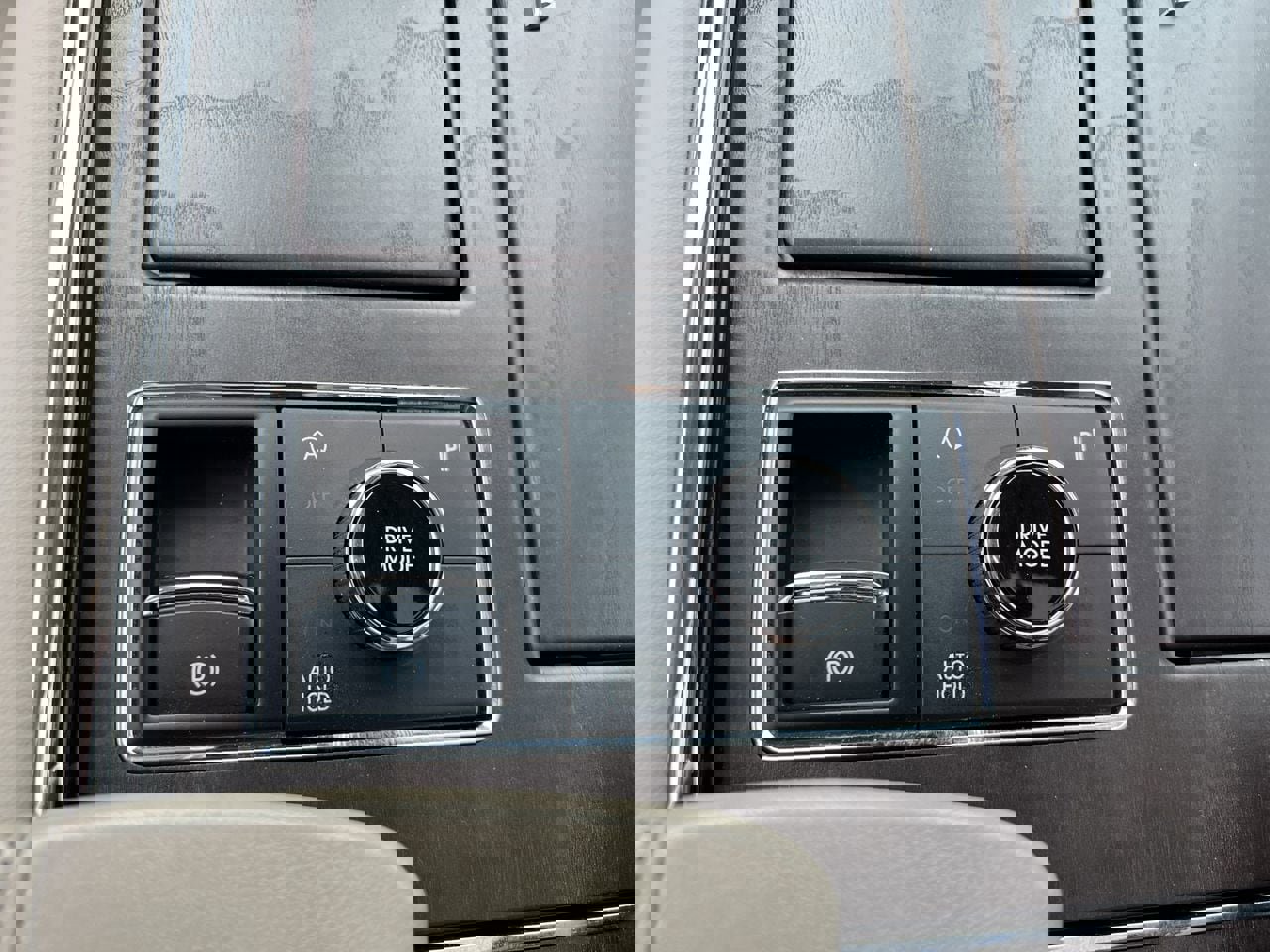 Used 2024 Lincoln Navigator Premiere image 18