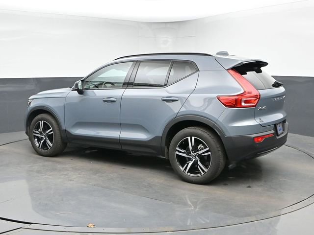 Used 2023 Volvo XC40 B5 Plus w/ Protection Package Premier AWD/4WD image 7