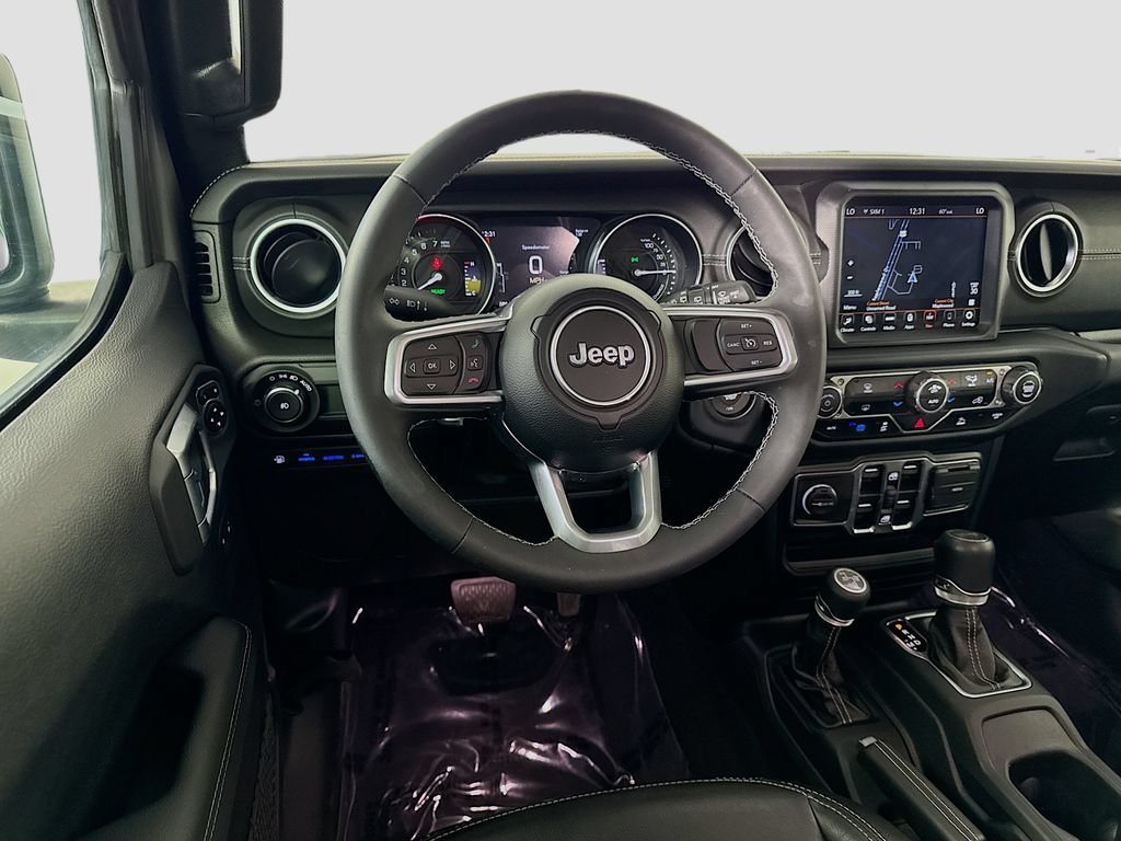 Used 2023 Jeep Wrangler Unlimited Sahara AWD/4WD image 26