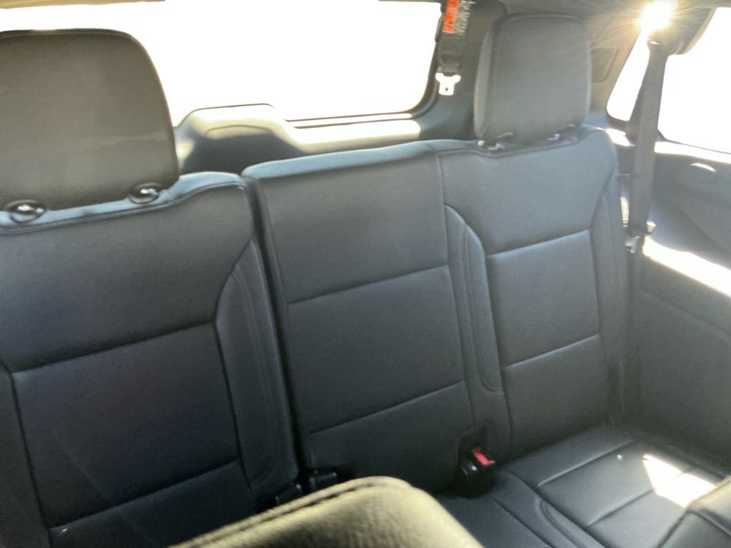 Used 2025 Chevrolet Tahoe LT AWD/4WD image 21