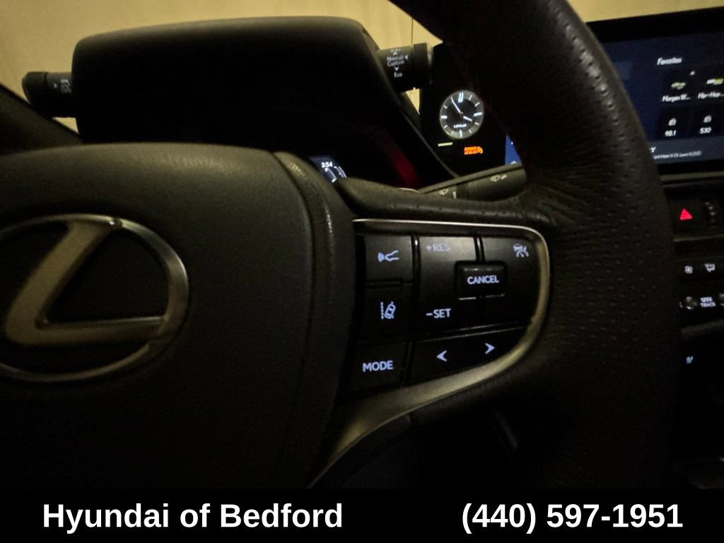 Used 2024 Lexus ES 350 F Sport w/ Accessory Package (Z2) FWD image 18