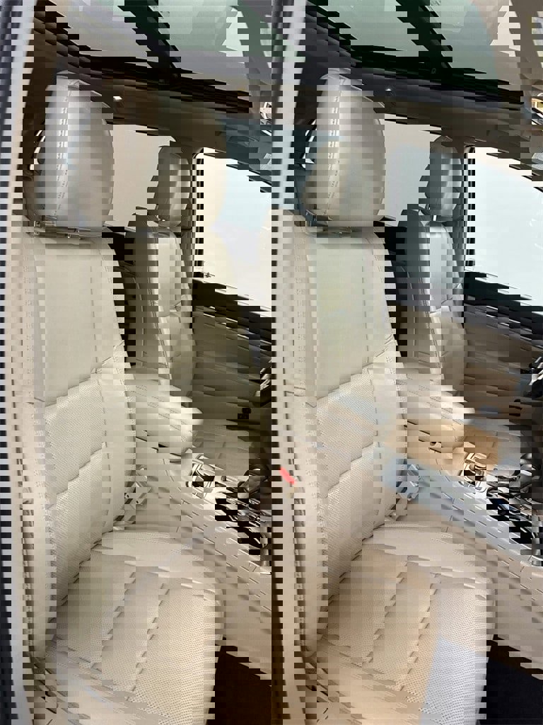 Used 2017 Jeep Grand Cherokee Limited w/ Luxury Group II image 42