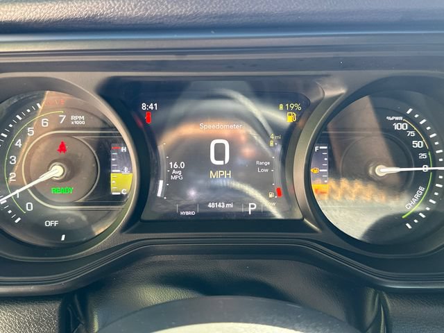 Used 2024 Jeep Wrangler Unlimited w/ Convenience Group AWD/4WD image 25