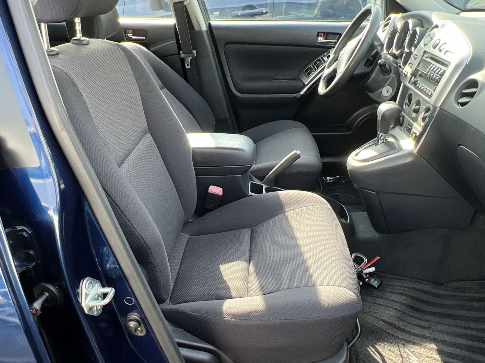 Used 2004 Toyota Matrix XR FWD image 23