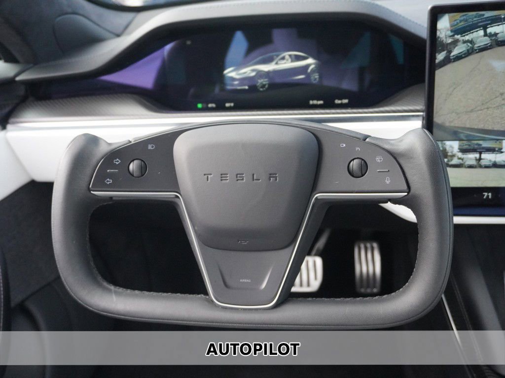 Used 2023 Tesla Model S Plaid image 3