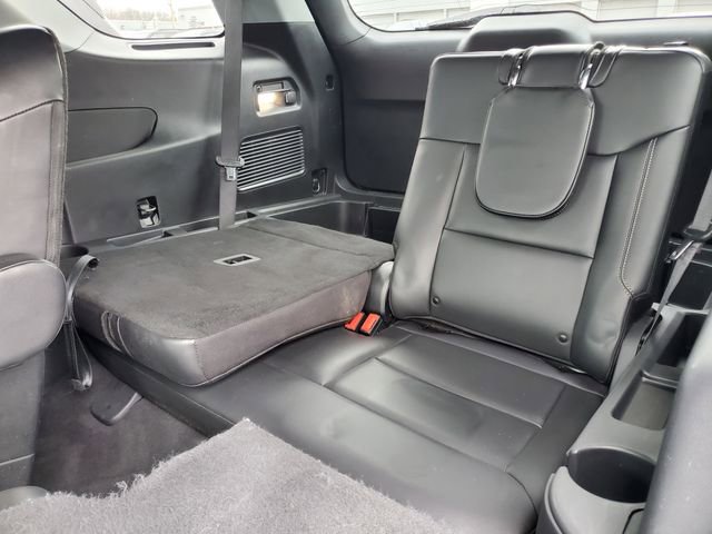 Used 2022 Ford Explorer XLT w/ Equipment Group 202A image 26