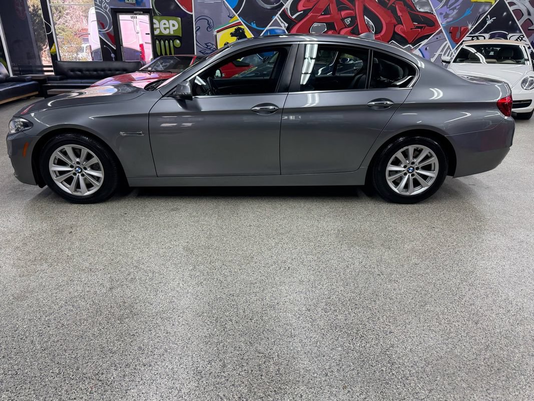 Used 2016 BMW 528i xDrive Sedan AWD/4WD image 2