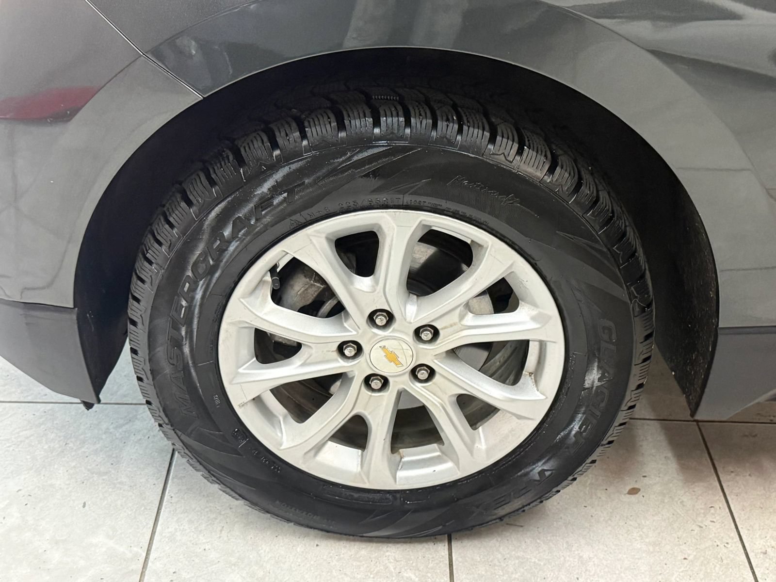 Used 2018 Chevrolet Equinox LS AWD/4WD image 39
