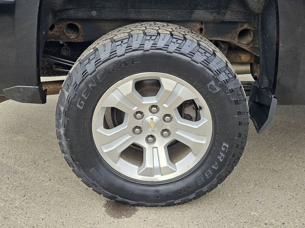 Used 2017 Chevrolet Silverado 1500 LT w/ All Star Edition AWD/4WD image 9