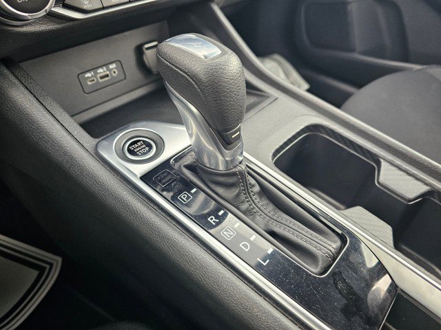 Used 2020 Nissan Sentra SV FWD image 35