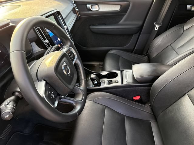 Used 2024 Volvo XC40 B5 Core AWD/4WD image 19